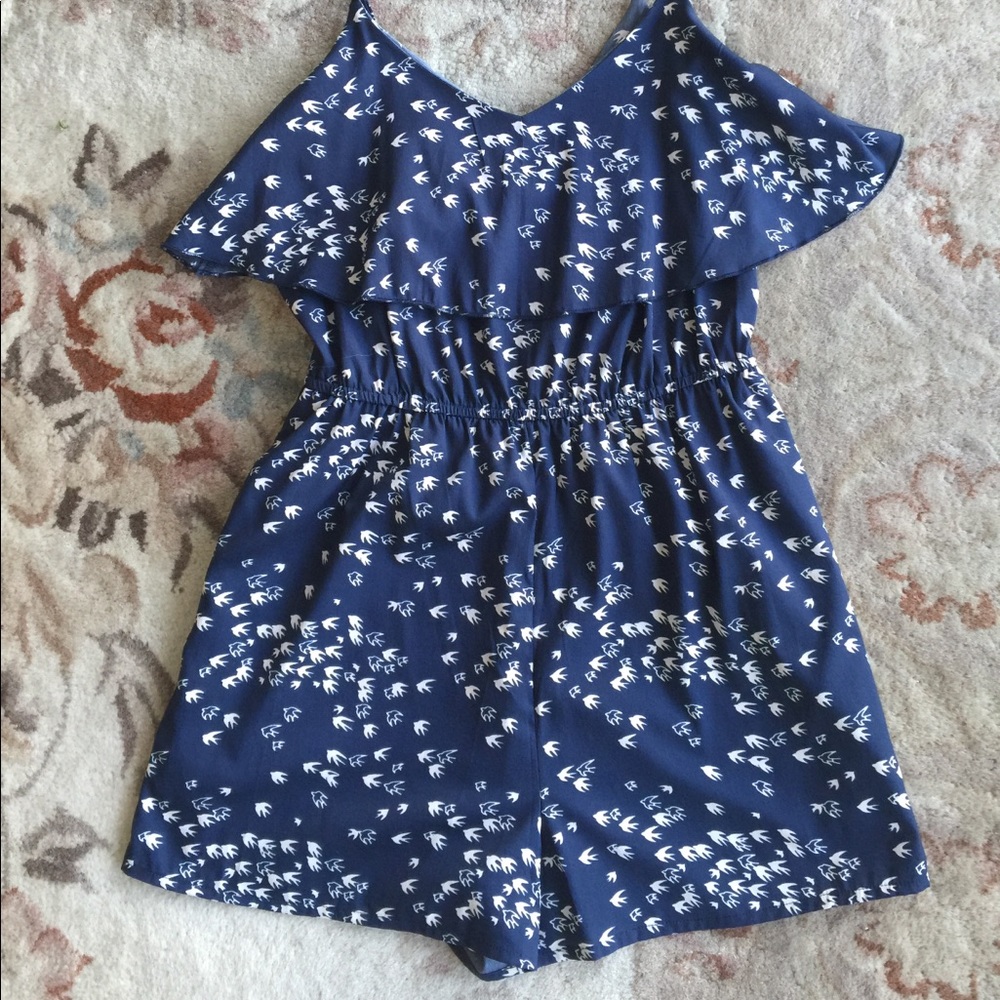 Bar III jumper worn 2x size medium